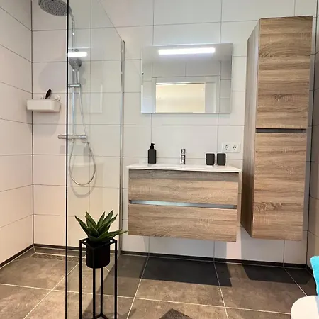 Aryve In See-, Strand- Und Golfplatznaehe Inklusive Netflix, Bad En Und Wohlfuehlgarantie Dirkshorn